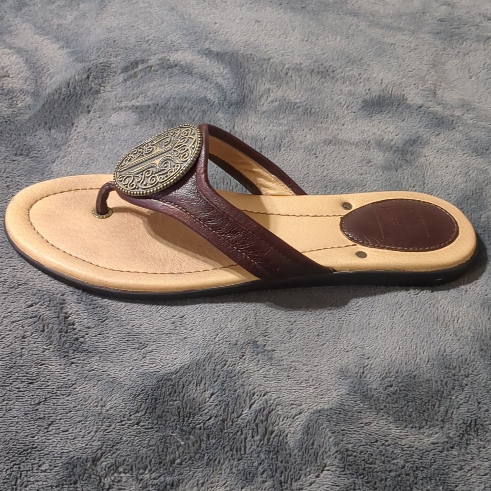 Frye Brown Leather Thong Sandal with Ornate Medallion